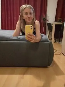 648485